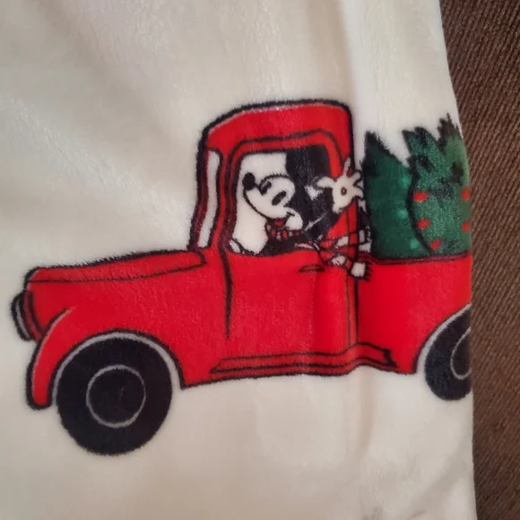 Mickey Farmhouse Truck Christmas Blanket-NWT - Picture 2 of 3